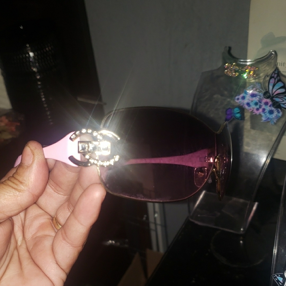 Pink Sunglasses - Picture 3 of 4